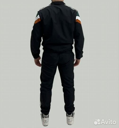 Спортивный костюм adidas