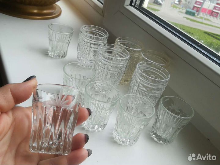 Посуда,кастрюля,рюмки,салатники