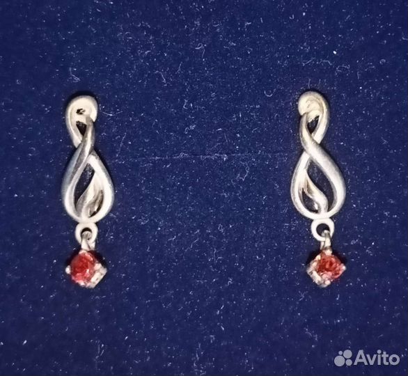 Серьги с гранатом серебро