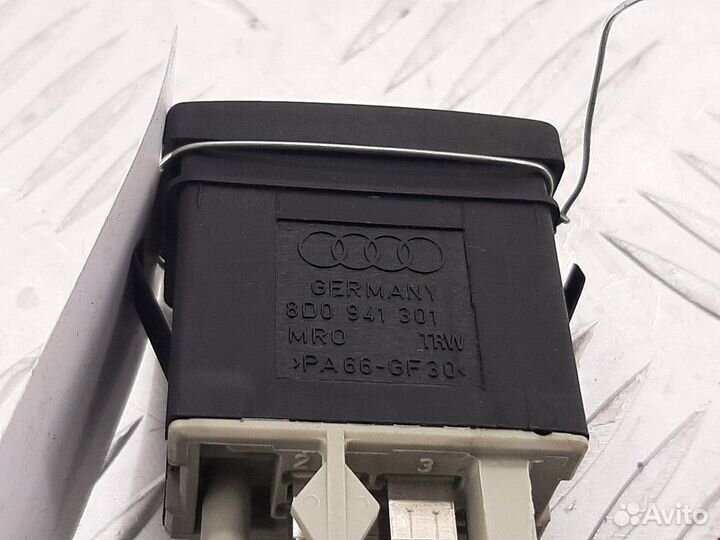 Кнопка корректора фар Audi A6 4A/C4 1995 8D0941301