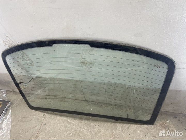 Стекло заднее Hyundai Solaris