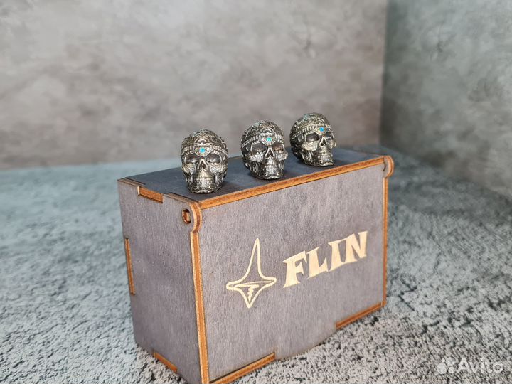 Бусина на темляк, темляк, брелок, подвес нож,череп