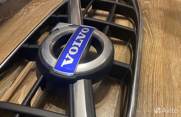 Решетка радиатора Volvo XC 70