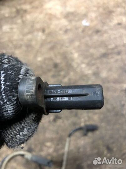 Датчик ABS задний Bmw E81