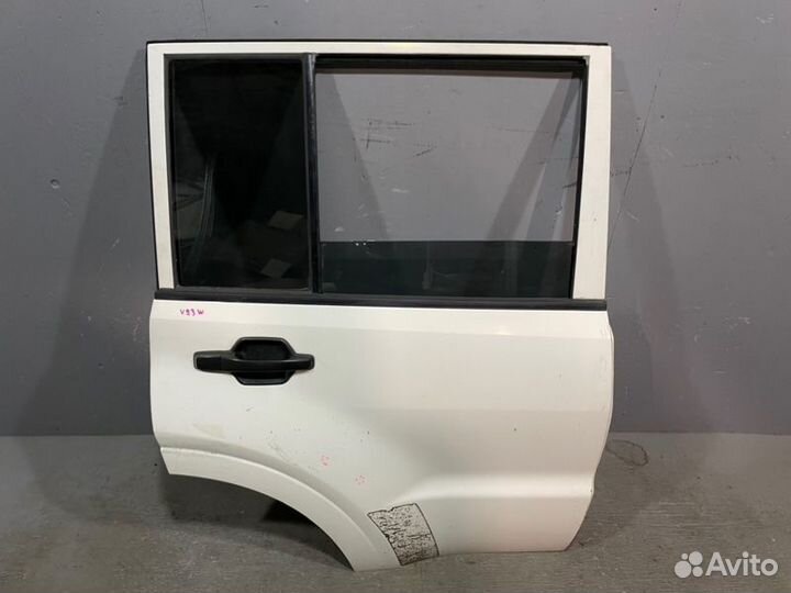 Дверь задняя правая Mitsubishi Pajero 4 V90