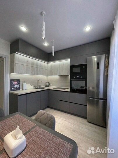 Кухонный гарнитур 2.4