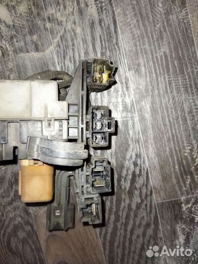 Блок предохранителей Nissan March Cube cga3de