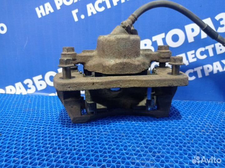 Передний правый суппорт Kia Shuma 2 лифтбэк S6D