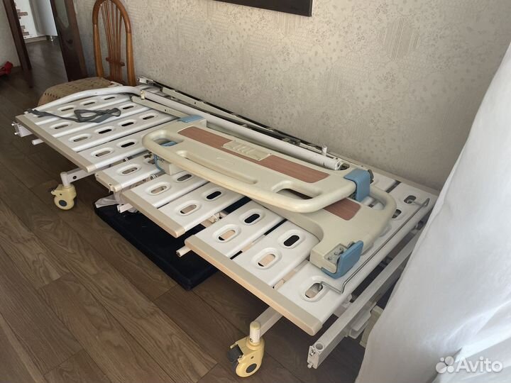 Медицинская кровать