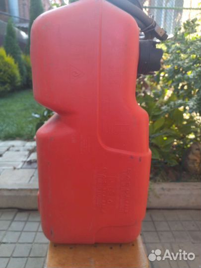 Канистра пластиковая Ямаха на 24 литра бу