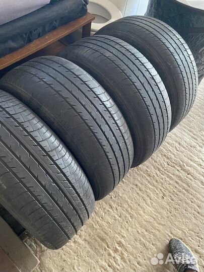 Yokohama BluEarth E70 215/55 R17 94V