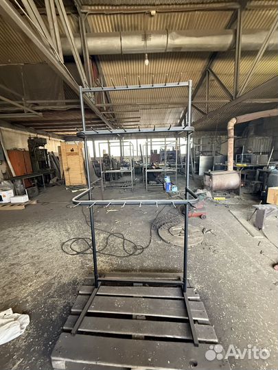 Вешалка напольная