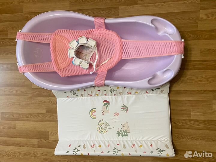 Пеленальная доска и ванночка