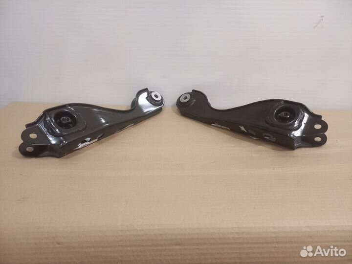 Рычаг задний под амортизатор на Infiniti Fx35 Fx45