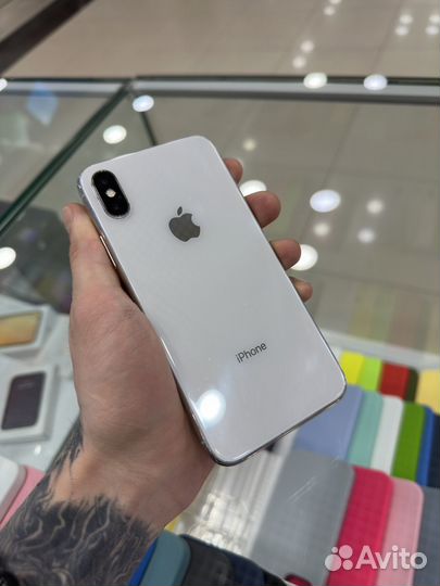 iPhone X, 64 ГБ