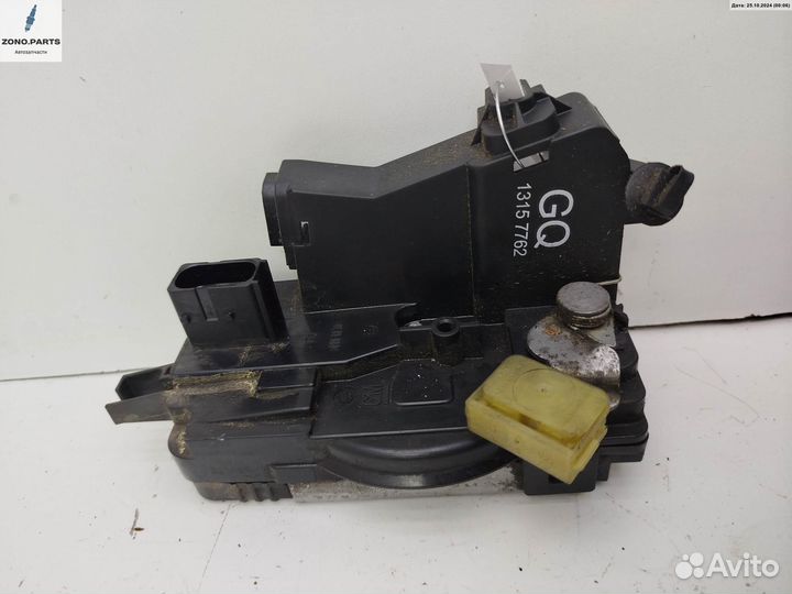 Замок двери передней правой 13157762 на Opel Vectra C