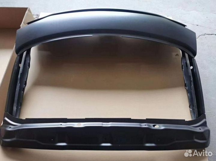 Задняя дверь и фары на Porsche Macan