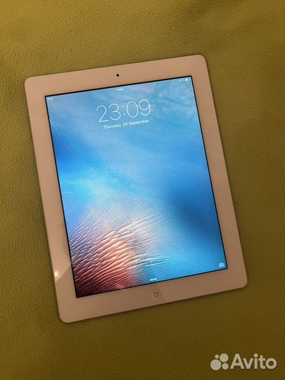 iPad 2 Wi-Fi (много игр)