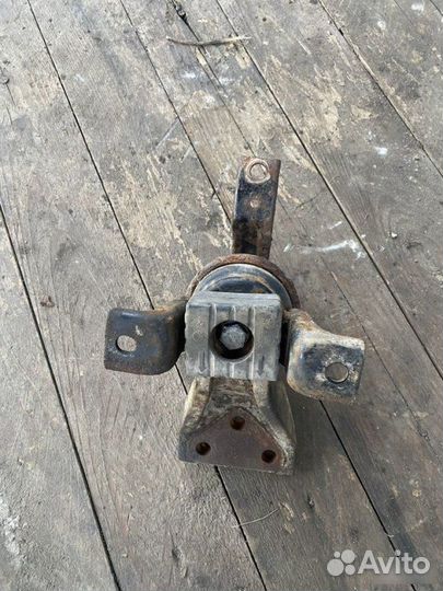 Подушка двигателя Mitsubishi Lancer 9 2004-2018