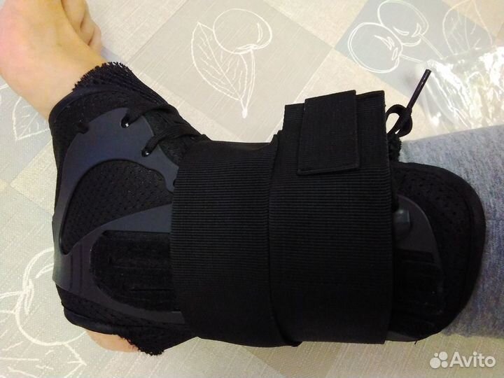 Тутор на голеностоп