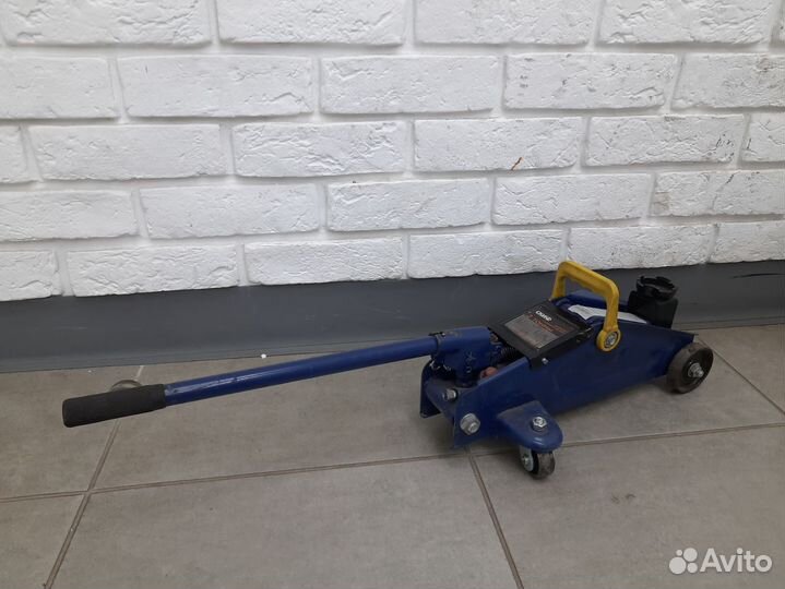 Домкрат Скиф 2 Тонны