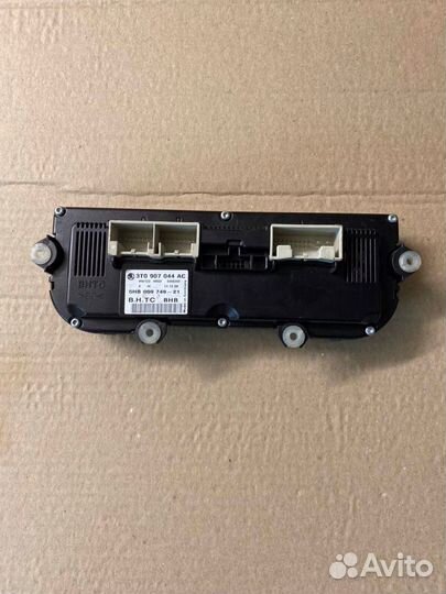 3T0907044AC Блок управления климата Skoda Octavia
