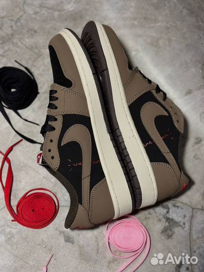 Кроссовки Travis Scott x Air Jordan 1 Low Mocha Sa