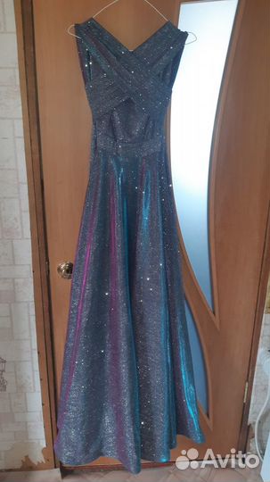 Платье вечернее