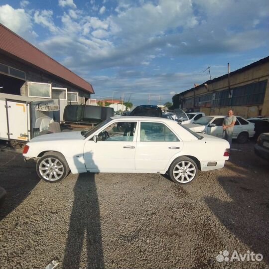 Mercedes-Benz E-класс 4.2 AT, 1993, 180 000 км