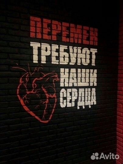 Продам пару коробок от телефонов