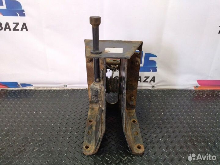 Кронштейн запасного колеса Man L2000, Man TGM