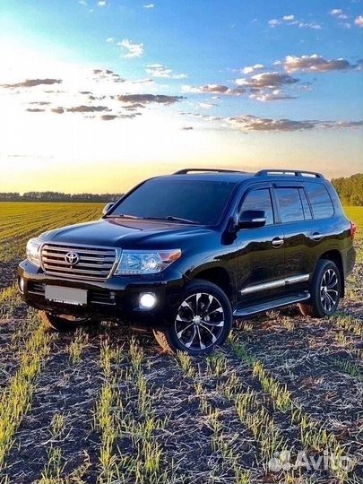 Toyota Land Cruiser, 2012