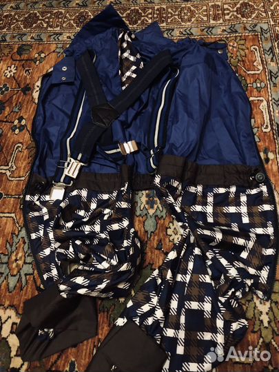 Комбенизон и лежанка для собак крупных пород