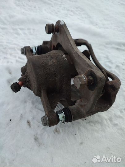 Суппорт от автомобиля