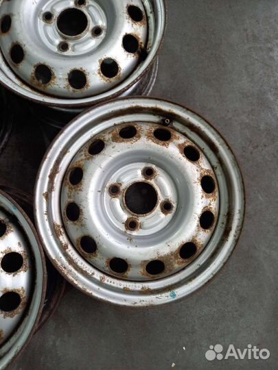 Штампованные диски Ford R14