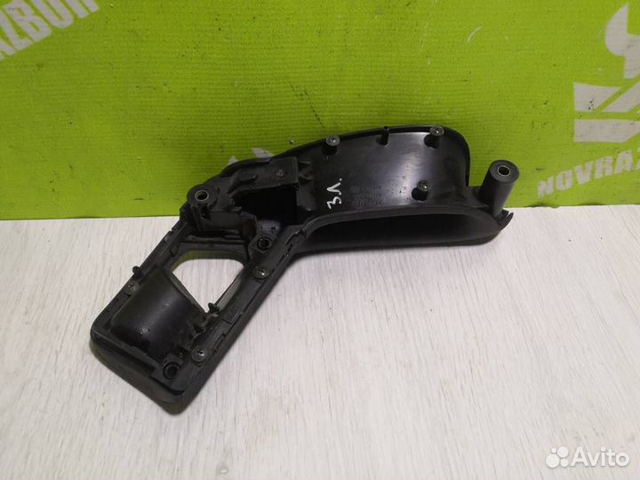 Ручка двери задней внутренняя левая Фольксваген