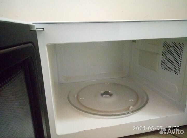 Свч печь samsung в отл.сост. Гарантия