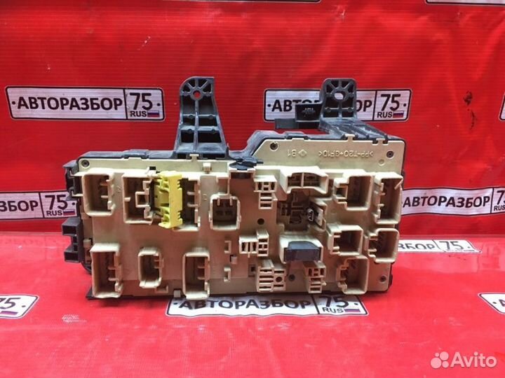 Блок предохранителей салона Toyota Vista Ardeo