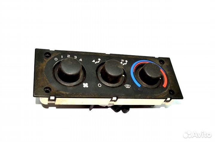 Панель переключателей отопителя кабины DAF CF75 (0