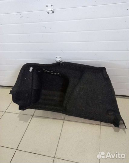 Обшивка багажника левая Skoda Octavia A5