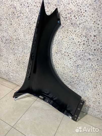 Крыло левое переднее левое Mercedes C-Class W205