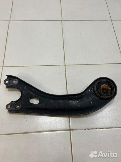 Рычаг задний продольный правый Kia Optima 3 TF 201