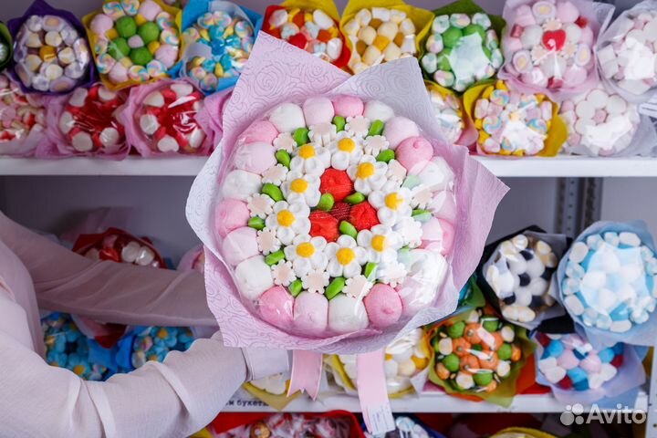 Сладкий свежий букет из суфле и мармелада, набор