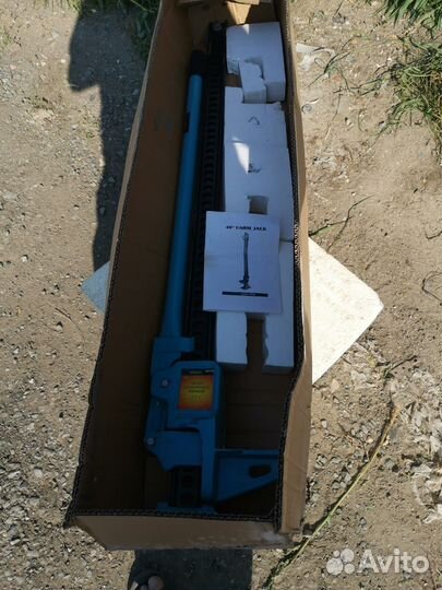 Хай джек домкрат реечный 3 тонны. Новый