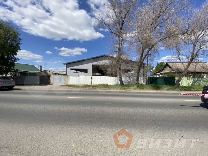 Отдельно стоящее здание на 1 линии