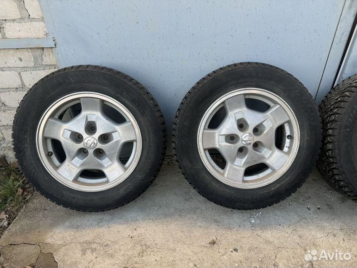 Диски Nissan r16