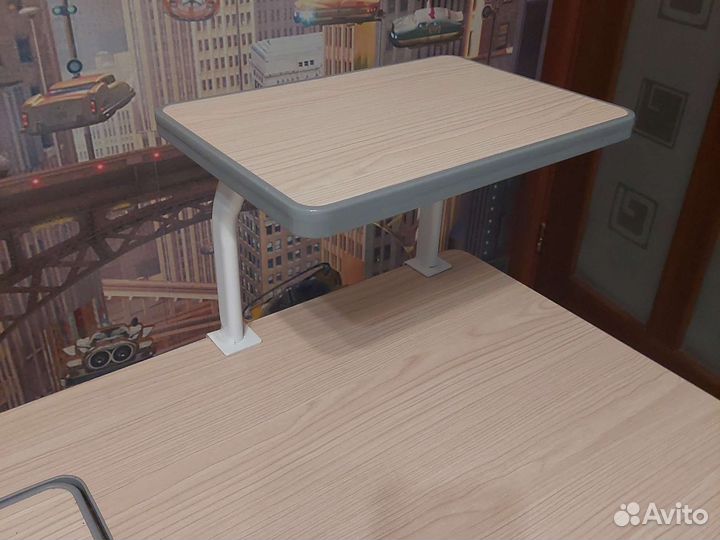 Растущая парта-трансформер FunDesk