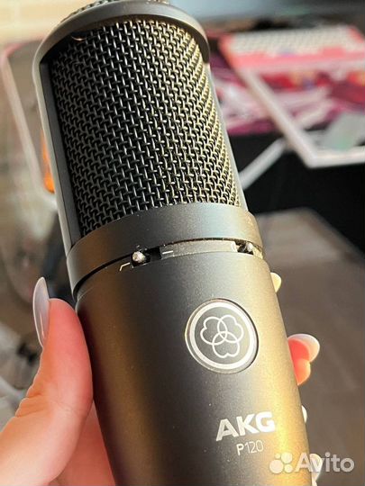 Студийный микрофон akg p120