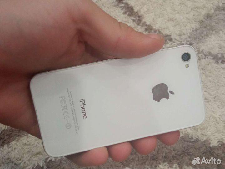 iPhone 4S, 8 ГБ