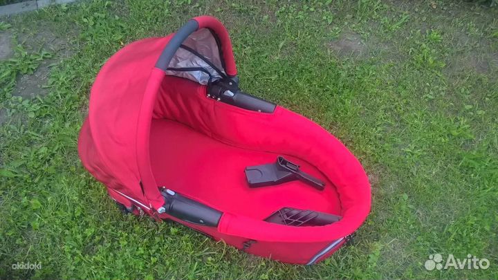 Коляска Quinny Speedi 3в1 с автокреслом Maxi-Cosi